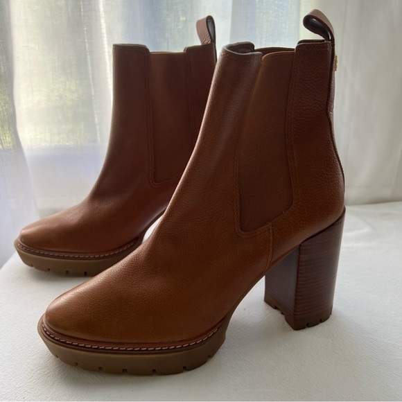 Tory Burch Chelsea 70mm Lug Sole Bootie in Camel - Picture 2 of 11